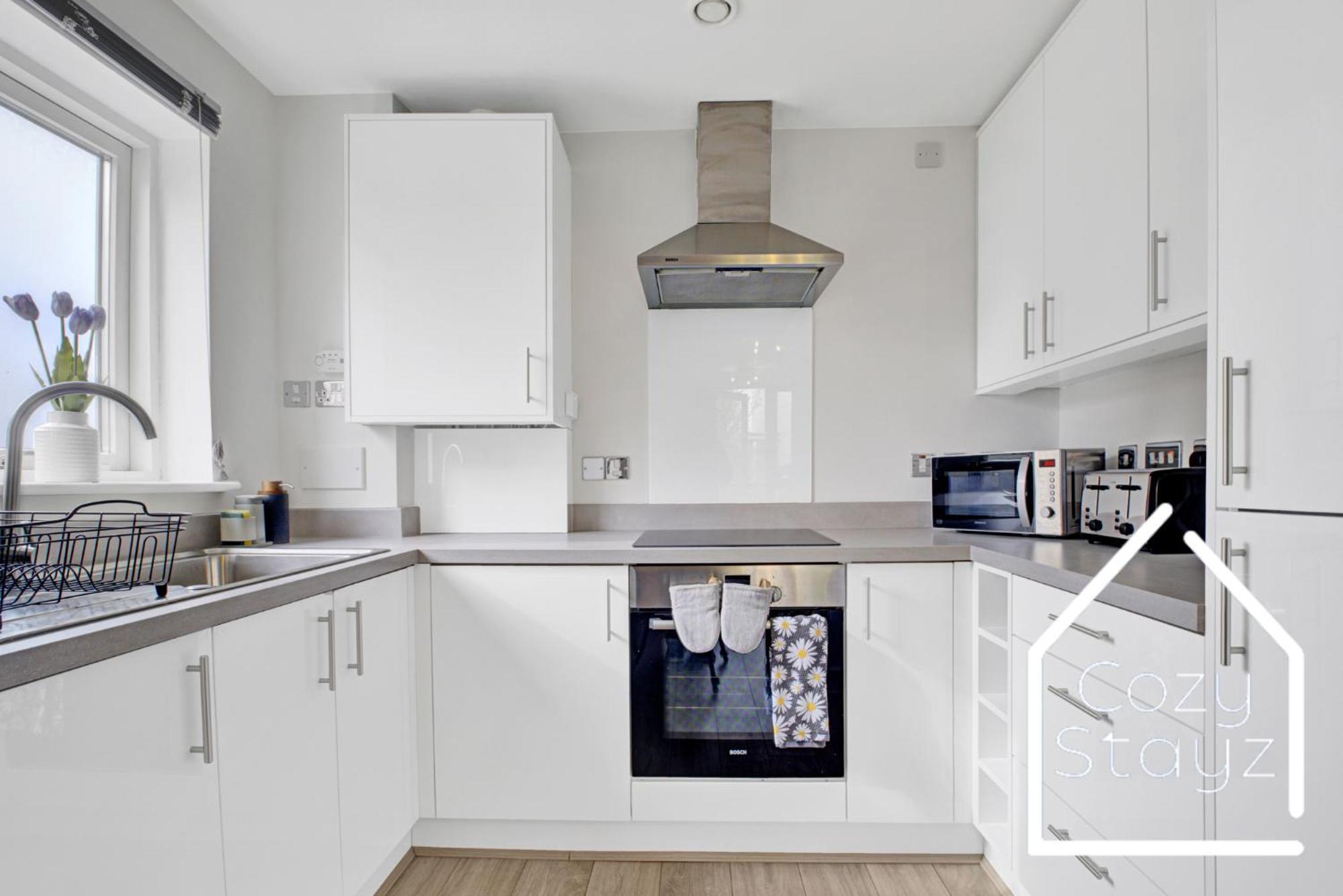 Spacious 2 Bedroom With Private Parking In Centre Birmingham